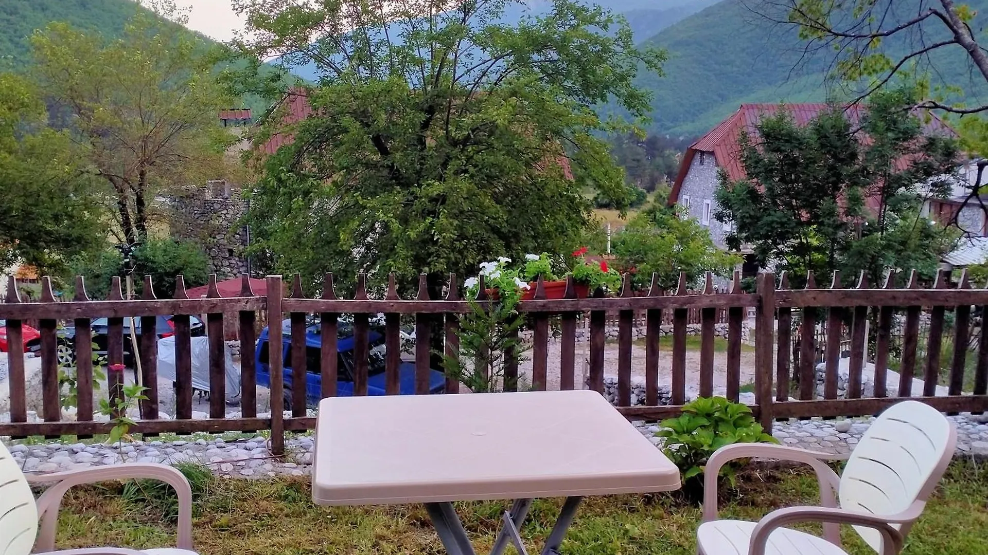 Stomici Guesthouse Nderlysaj