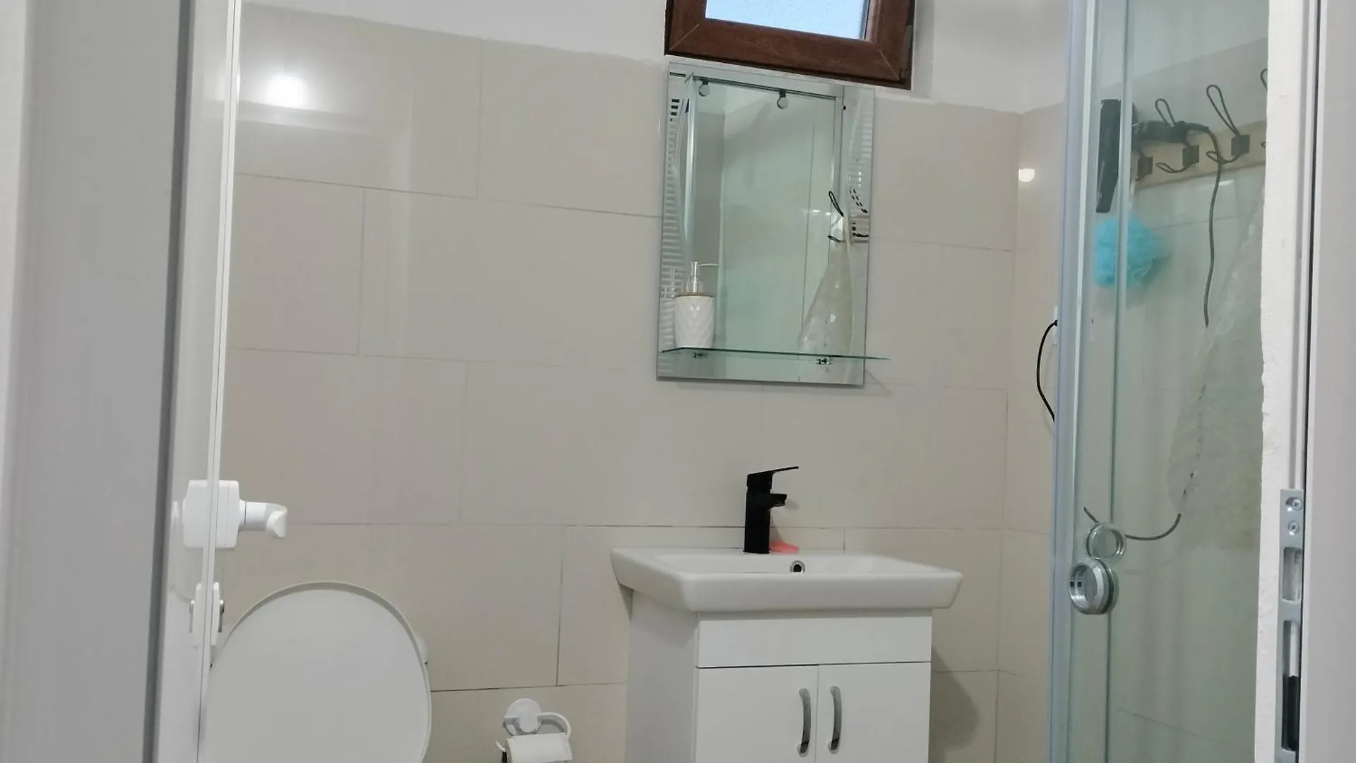 Stomici Guesthouse Nderlysaj