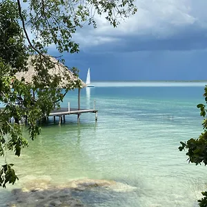 https://pucte-bacalar.quintano-roohotels.com